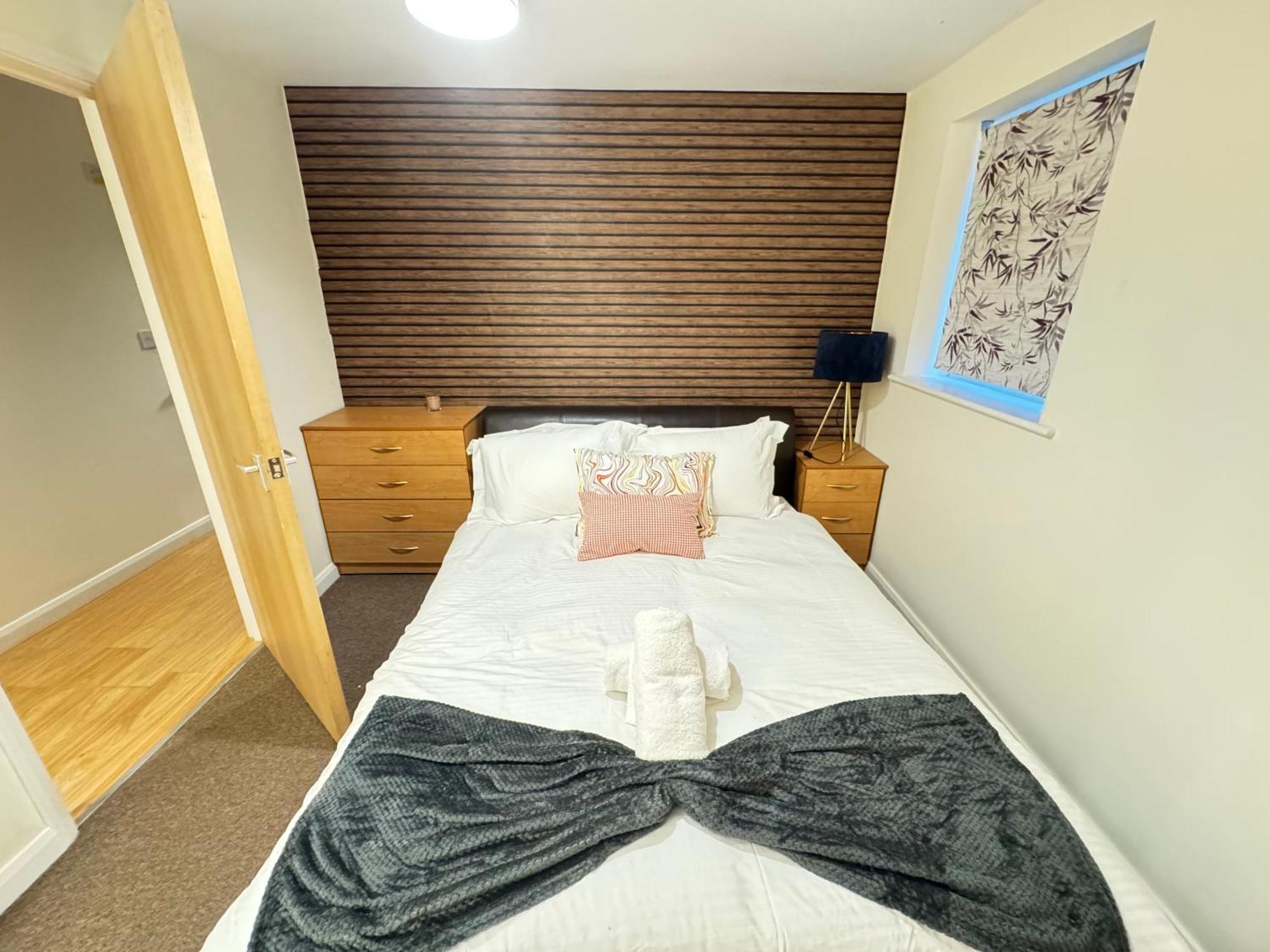 The Vogue Stay, 3 Bedrooms, 2 Bathrooms, Ideal For Jr & Oxford Hospitals, Free Carpark, Conveniently Located For Ring Road Access, 2 Miles From Oxford City Centre Easy Car & Bus Route Екстер'єр фото