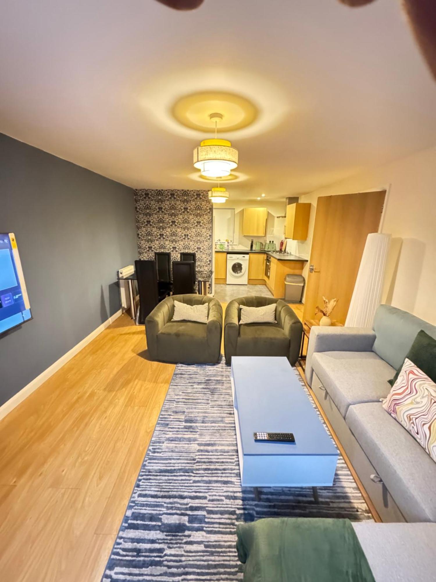 The Vogue Stay, 3 Bedrooms, 2 Bathrooms, Ideal For Jr & Oxford Hospitals, Free Carpark, Conveniently Located For Ring Road Access, 2 Miles From Oxford City Centre Easy Car & Bus Route Екстер'єр фото