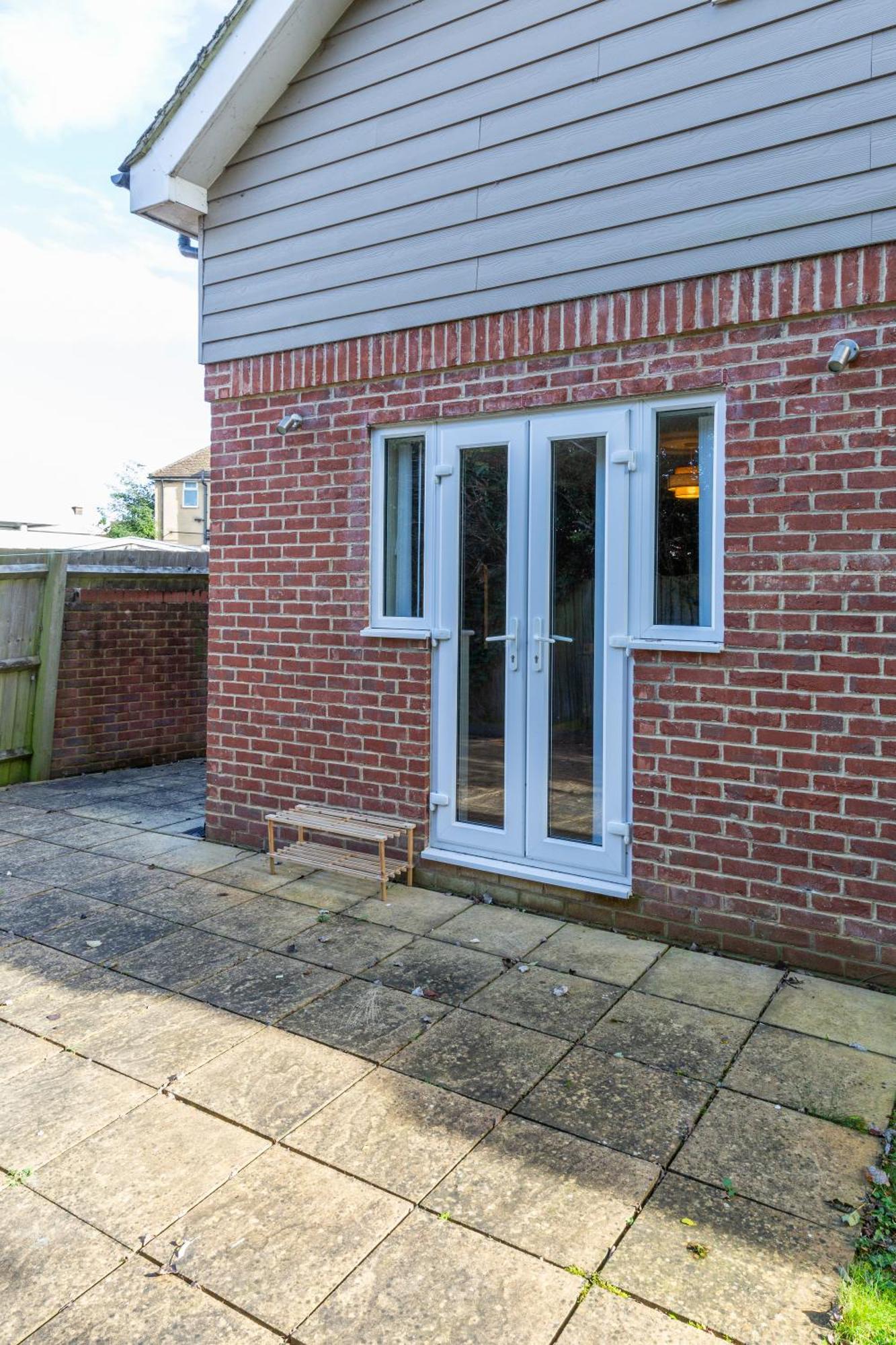 The Vogue Stay, 3 Bedrooms, 2 Bathrooms, Ideal For Jr & Oxford Hospitals, Free Carpark, Conveniently Located For Ring Road Access, 2 Miles From Oxford City Centre Easy Car & Bus Route Екстер'єр фото