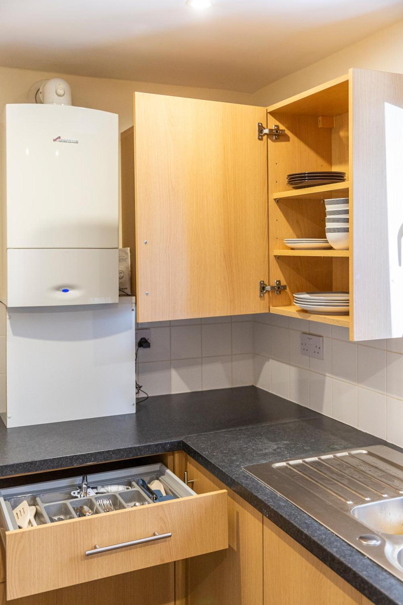 The Vogue Stay, 3 Bedrooms, 2 Bathrooms, Ideal For Jr & Oxford Hospitals, Free Carpark, Conveniently Located For Ring Road Access, 2 Miles From Oxford City Centre Easy Car & Bus Route Екстер'єр фото