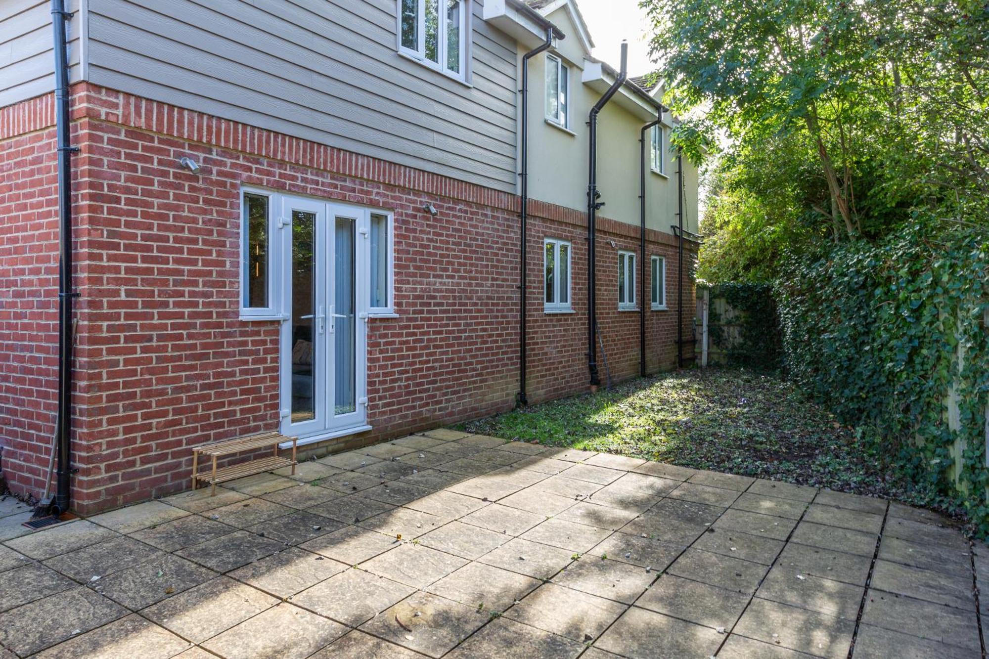 The Vogue Stay, 3 Bedrooms, 2 Bathrooms, Ideal For Jr & Oxford Hospitals, Free Carpark, Conveniently Located For Ring Road Access, 2 Miles From Oxford City Centre Easy Car & Bus Route Екстер'єр фото