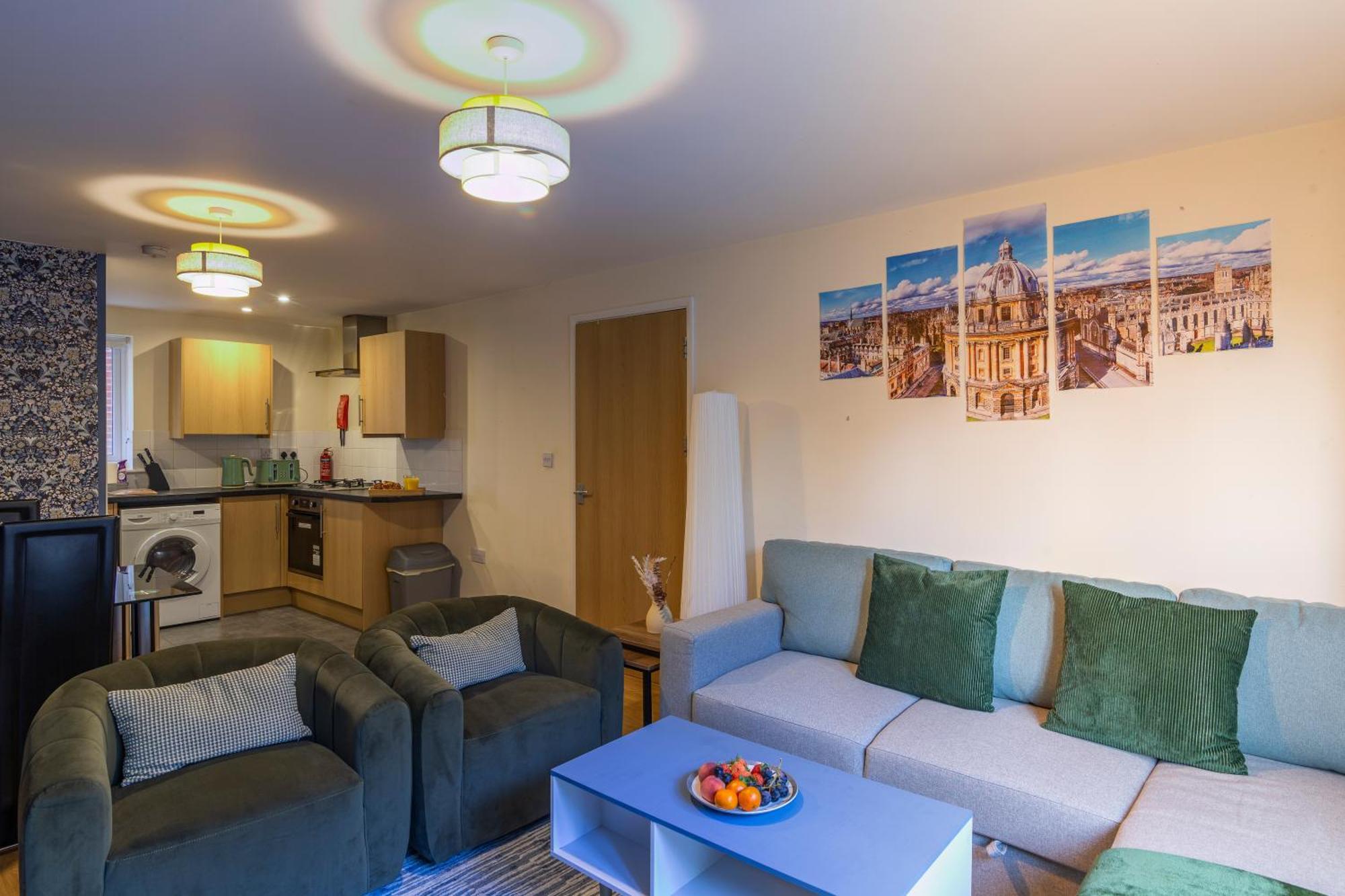 The Vogue Stay, 3 Bedrooms, 2 Bathrooms, Ideal For Jr & Oxford Hospitals, Free Carpark, Conveniently Located For Ring Road Access, 2 Miles From Oxford City Centre Easy Car & Bus Route Екстер'єр фото
