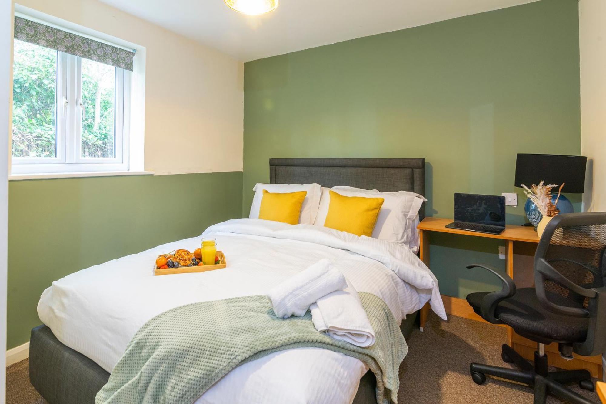 The Vogue Stay, 3 Bedrooms, 2 Bathrooms, Ideal For Jr & Oxford Hospitals, Free Carpark, Conveniently Located For Ring Road Access, 2 Miles From Oxford City Centre Easy Car & Bus Route Екстер'єр фото